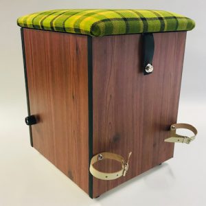 VW T2B Westfalia Poef / stool voor tussen de voorstoelen. Groen-geel.