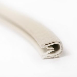VW T2A Rubber U-Profiel met stalen kern voor afwerking van de gordijnlijsten.