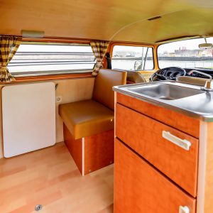 VW T2A Westfalia buddyseat achter de bestuurdersstoel. Bouwjaar '71- '74.