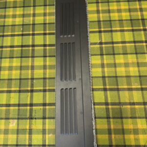 Ventilatieopening in cabinedeurraam T3